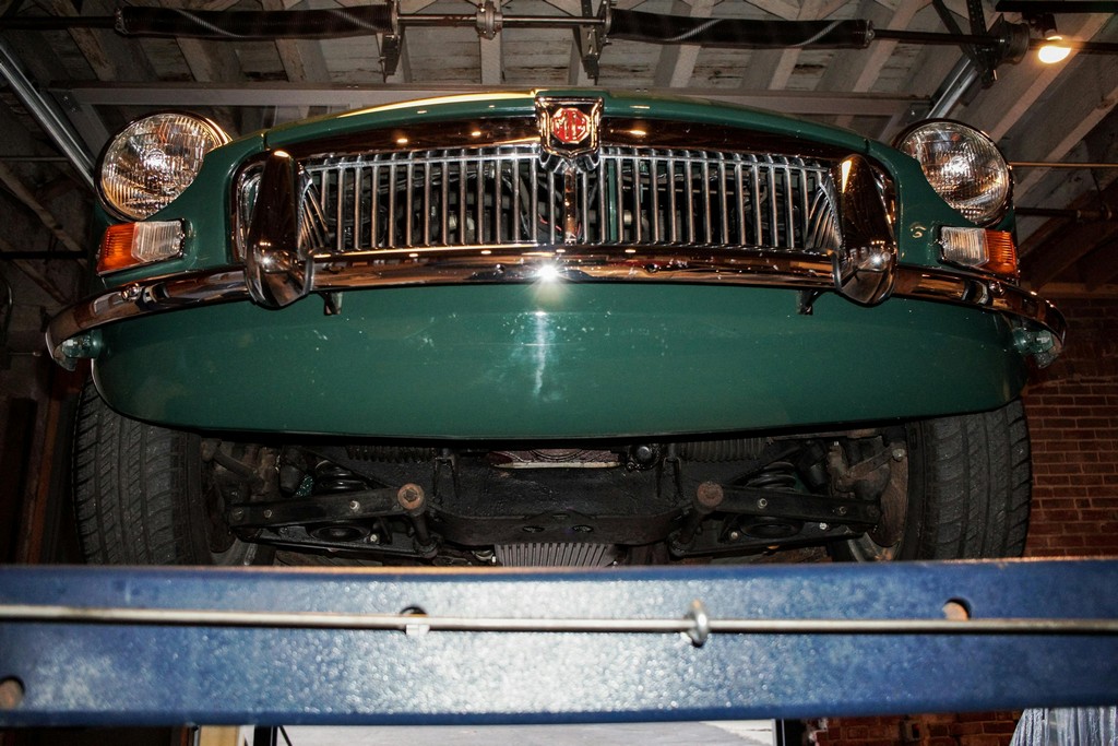 1966 MG B Roadster - Image 3