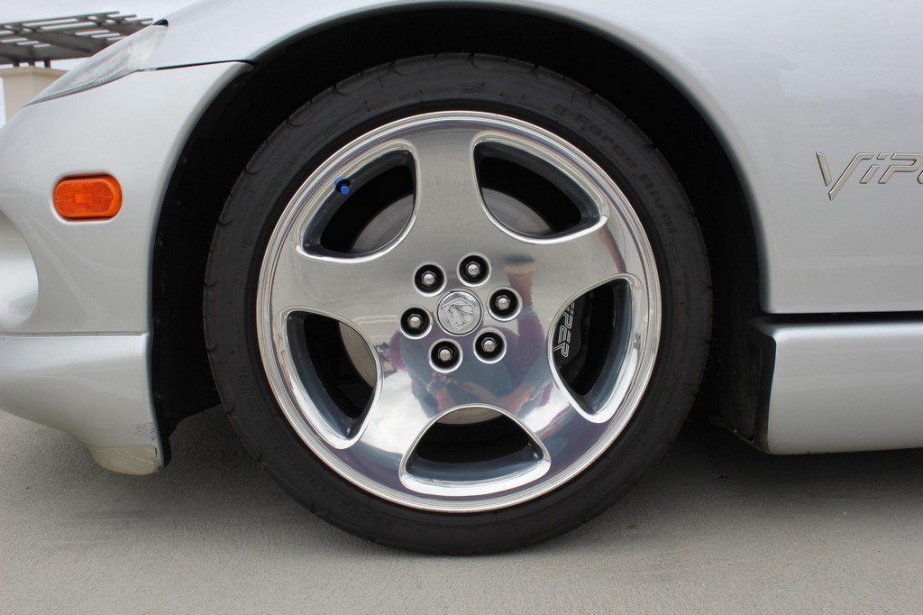 1999 Dodge Viper RT/10 - Image 32