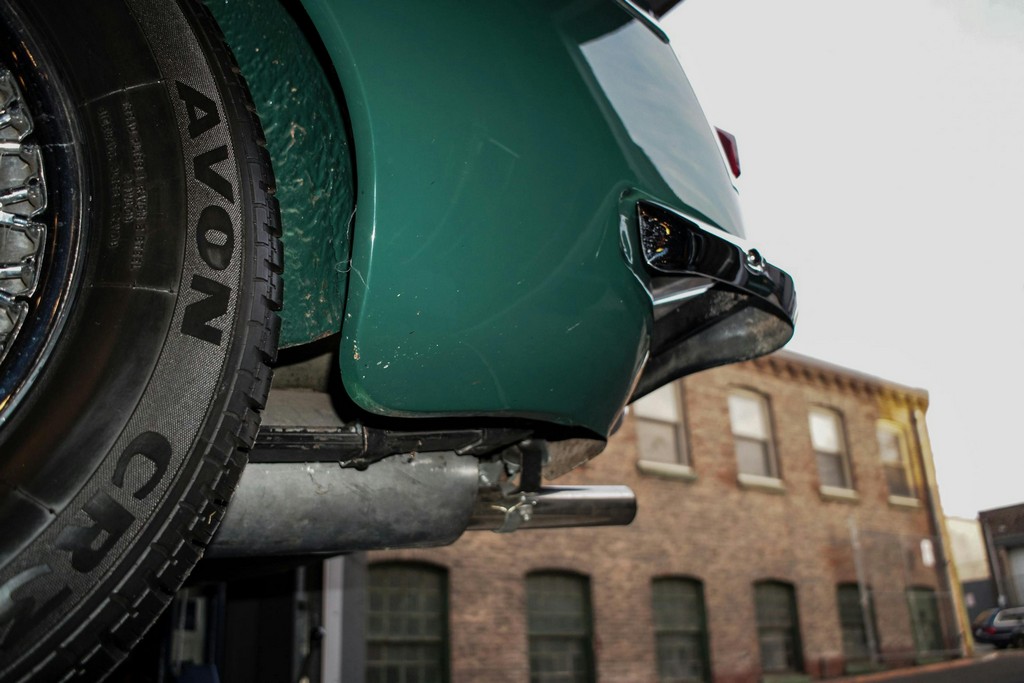 1966 MG B Roadster - Image 4