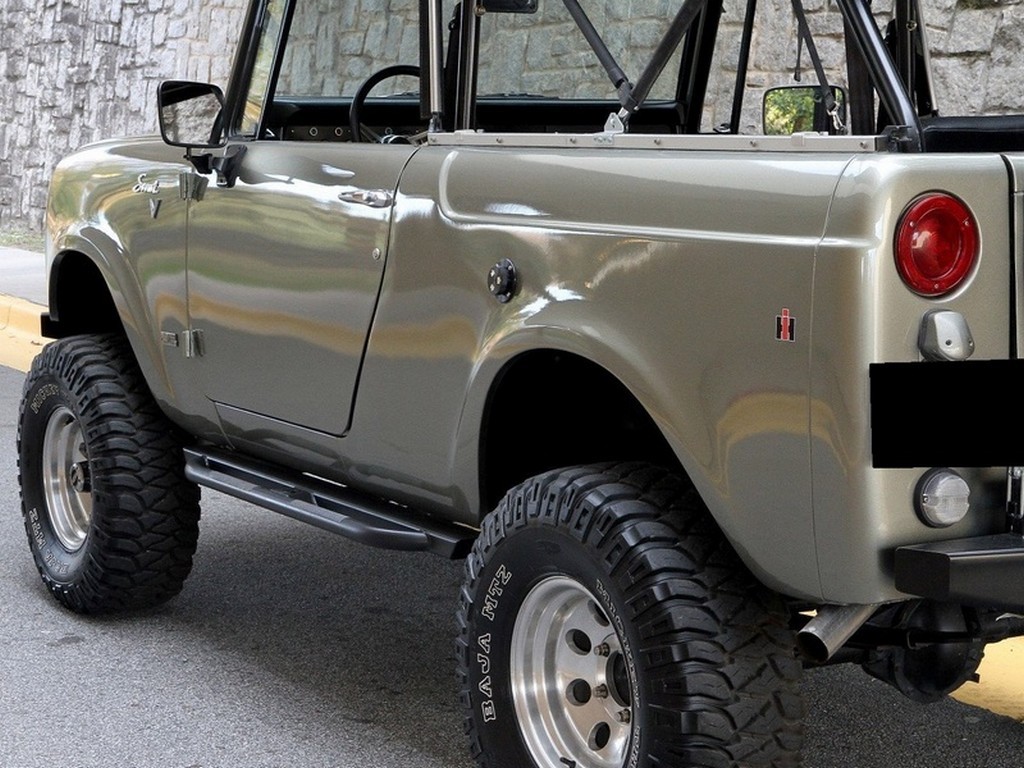 1970 International Scout 800A - Image 13