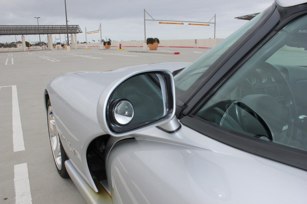 1999 Dodge Viper RT/10 - Image 35