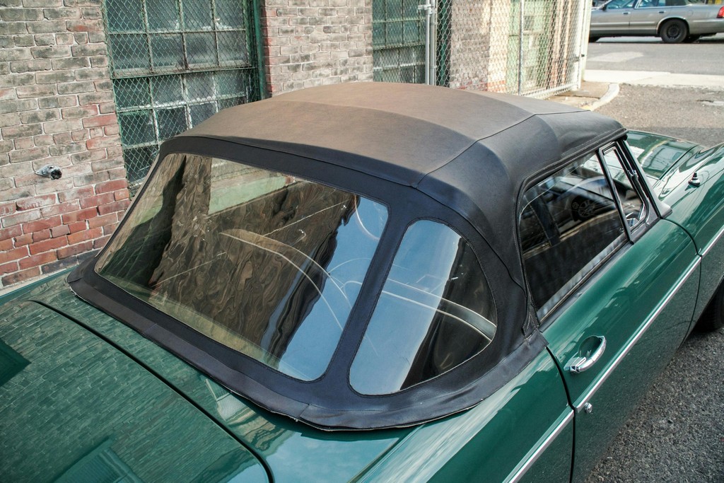 1966 MG B Roadster - Image 6