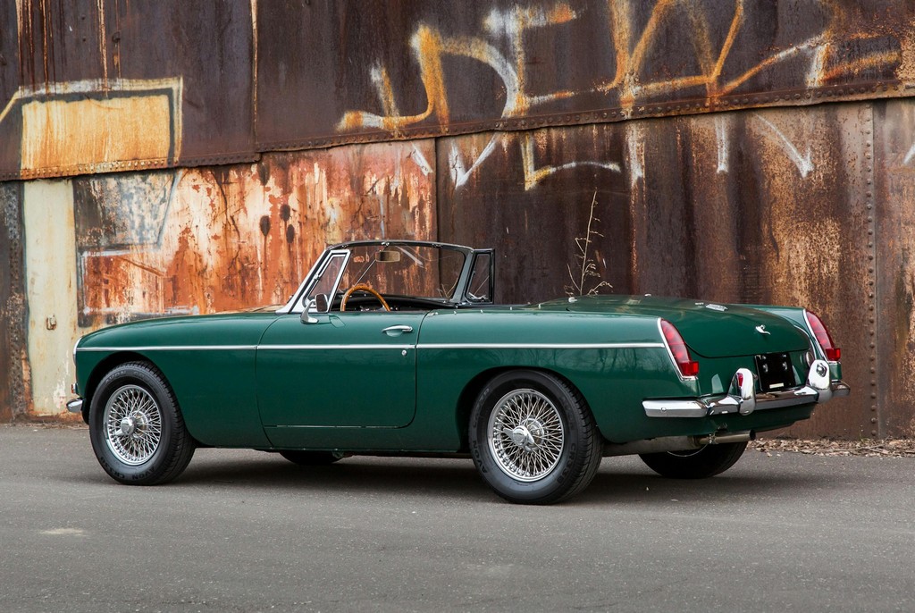 1966 MG B Roadster