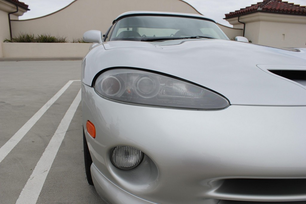 1999 Dodge Viper RT/10 - Image 39