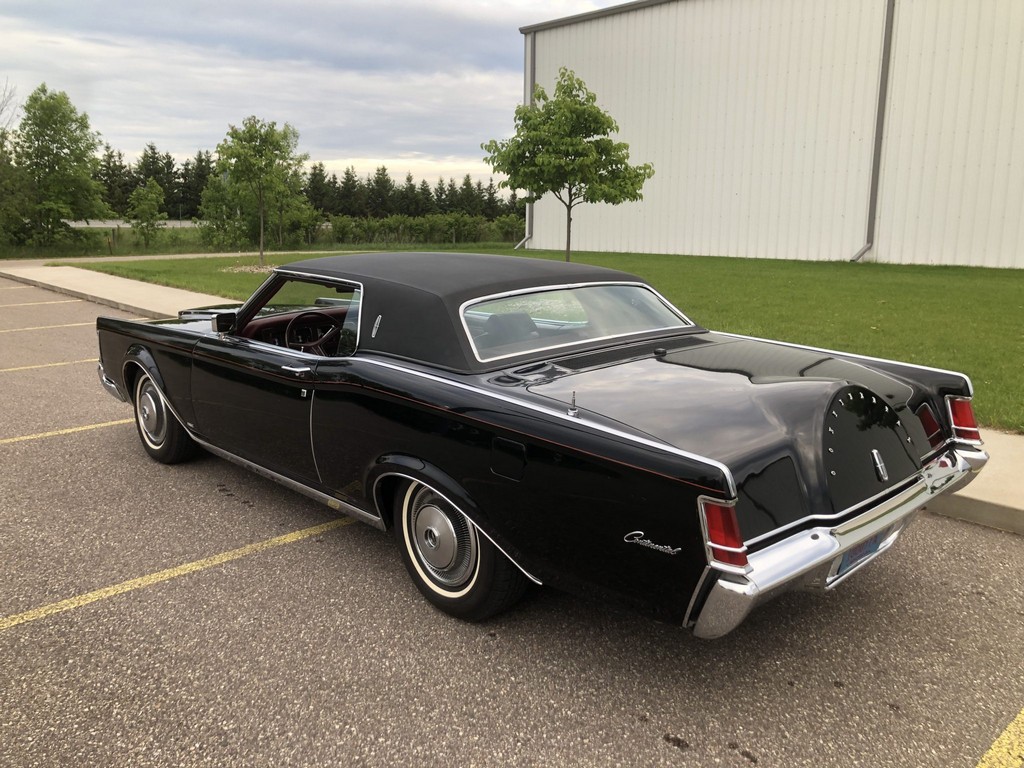 1971 Lincoln Continental Mark III - Image 39
