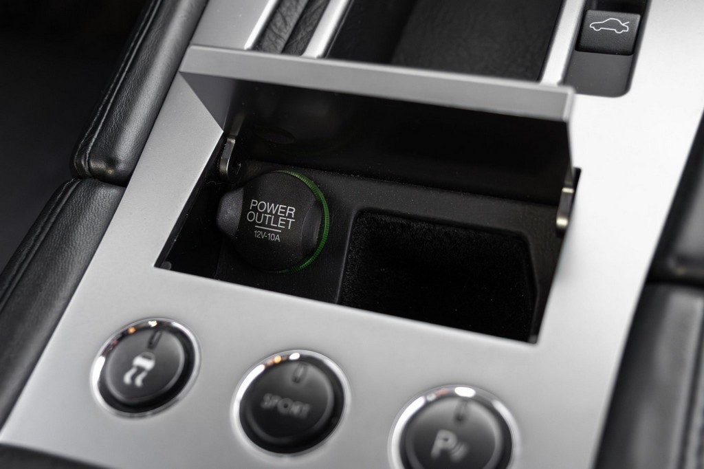 2005 Aston Martin DB9 - Image 48