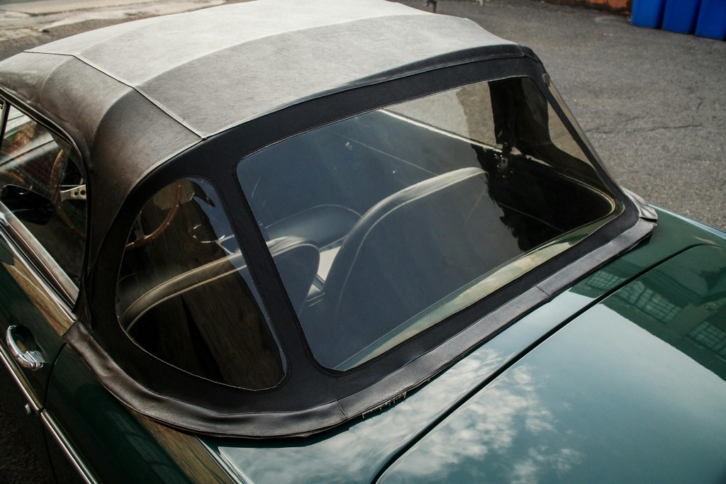 1966 MG B Roadster - Image 10