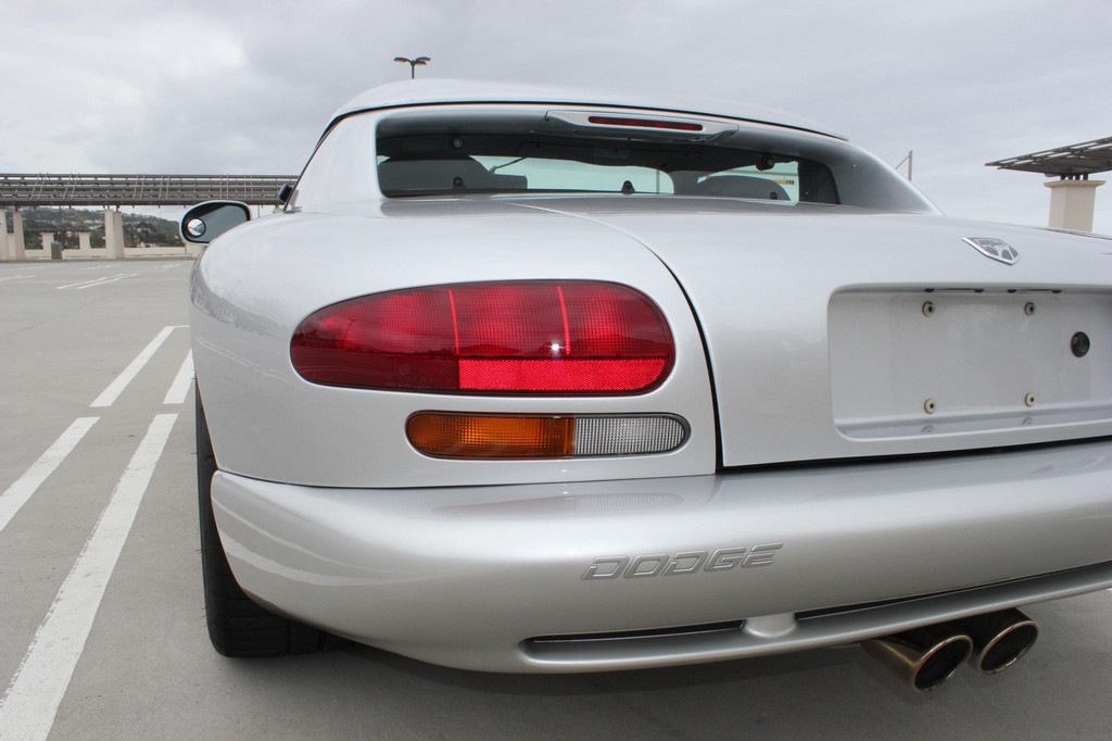 1999 Dodge Viper RT/10 - Image 40