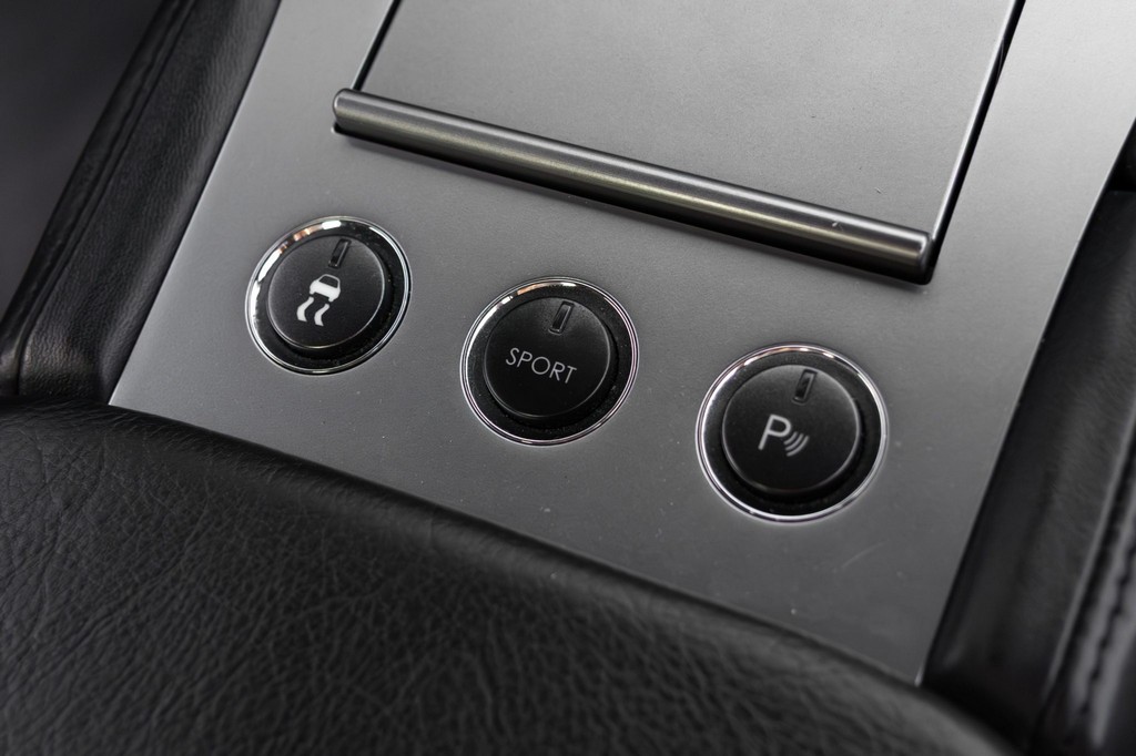 2005 Aston Martin DB9 - Image 53