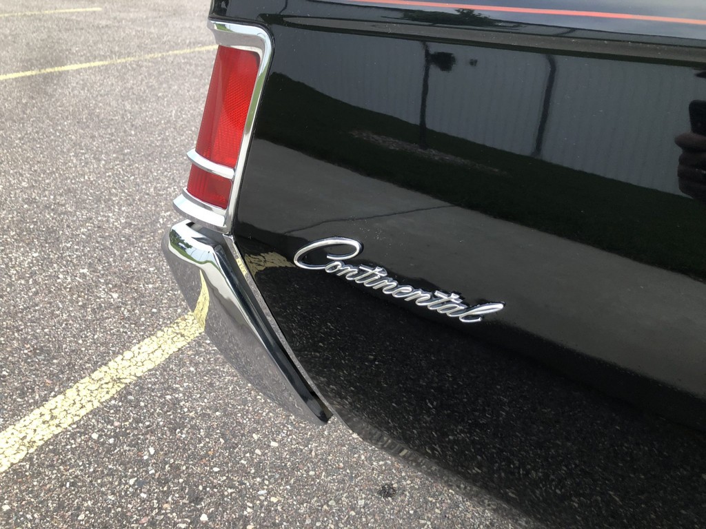 1971 Lincoln Continental Mark III - Image 45