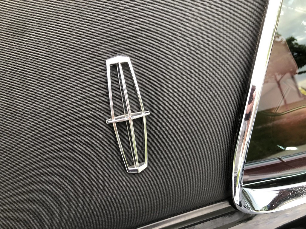 1971 Lincoln Continental Mark III - Image 47