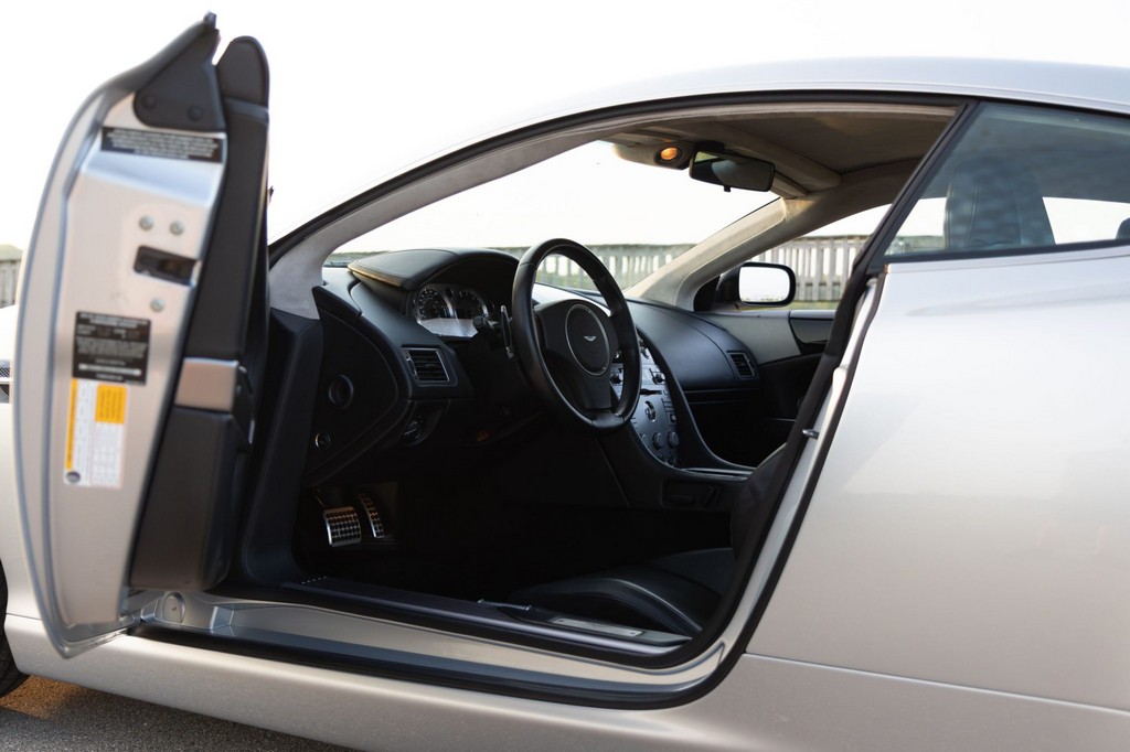 2005 Aston Martin DB9 - Image 60