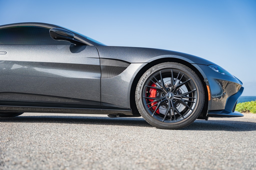 2021 Aston Martin Vantage Coupe - Image 44