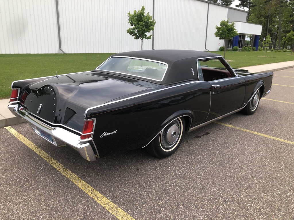 1971 Lincoln Continental Mark III - Image 56