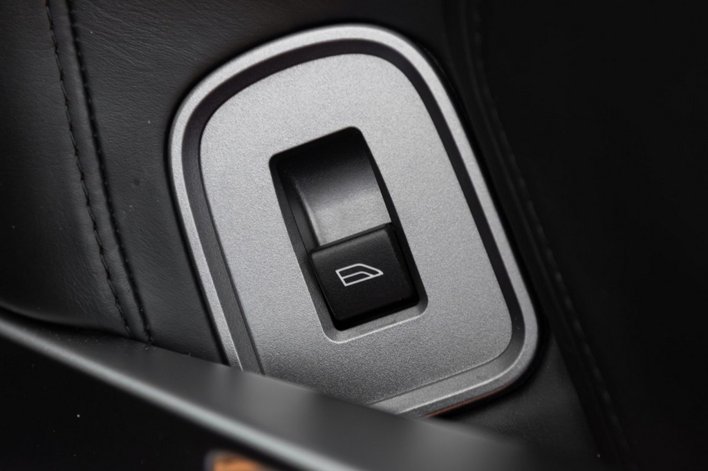 2005 Aston Martin DB9 - Image 67