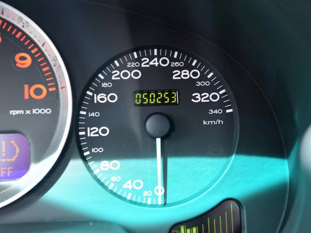 2002 Ferrari 575 Maranello F1 - Image 21