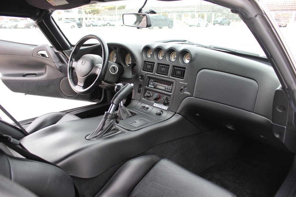 1999 Dodge Viper RT/10 - Image 6