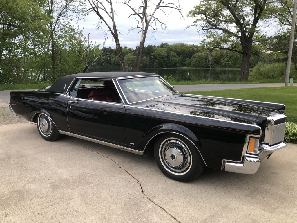 1971 Lincoln Continental Mark III - Image 9