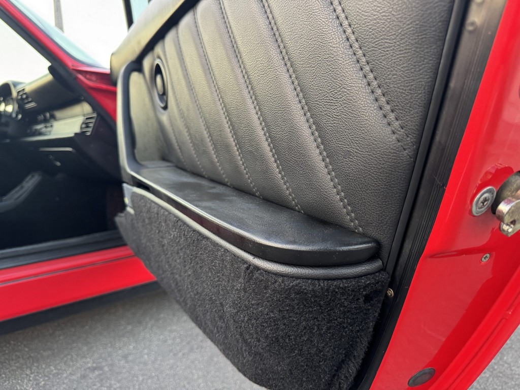 1991 Porsche 911 Carrera 2 Coupe - Image 4