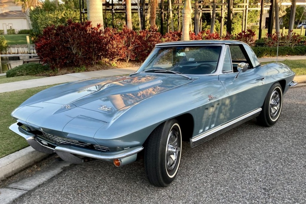 1966 Chevrolet Corvette Convertible 427/390 L36 4-Speed