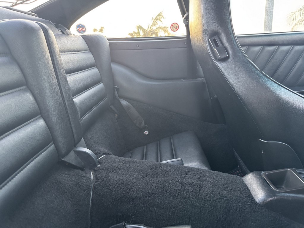 1991 Porsche 911 Carrera 2 Coupe - Image 6