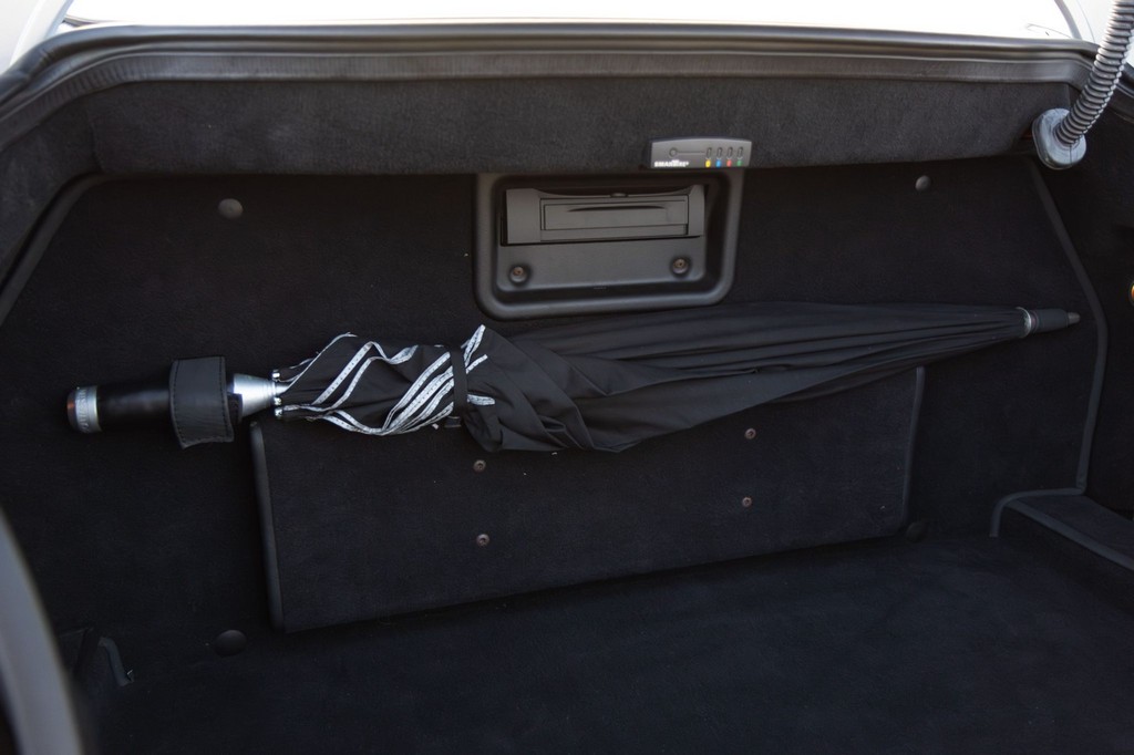 2005 Aston Martin DB9 - Image 99