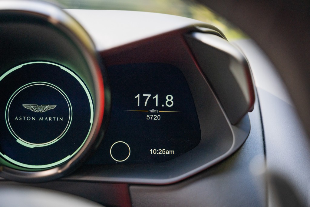 2021 Aston Martin Vantage Coupe - Image 100