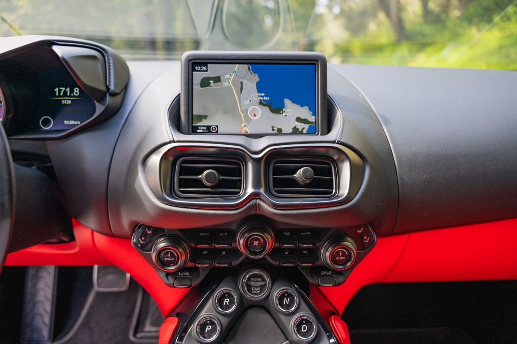 2021 Aston Martin Vantage Coupe - Image 111