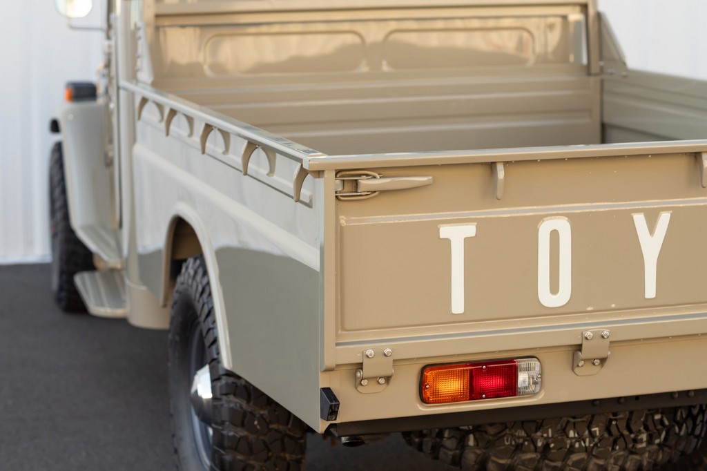 1984 Toyota Land Cruiser HJ47 Pickup - Image 5