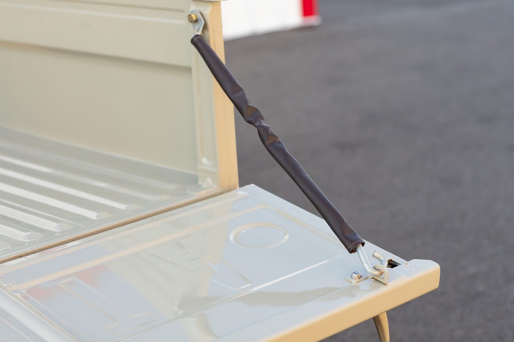 1984 Toyota Land Cruiser HJ47 Pickup - Image 11