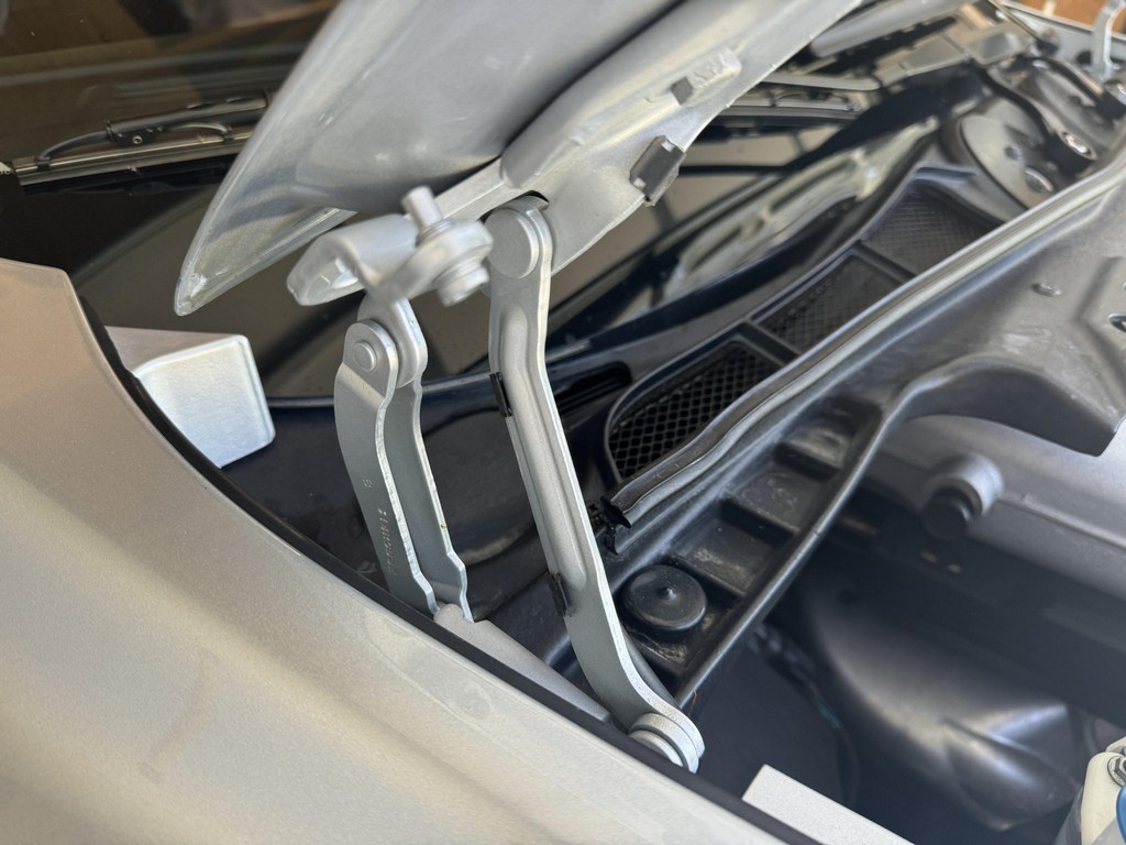 2005 Aston Martin DB9 - Image 3