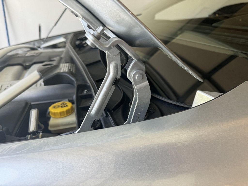 2005 Aston Martin DB9 - Image 4