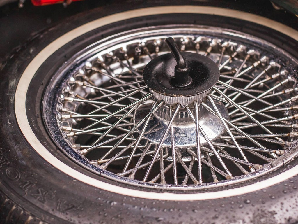 1974 Jaguar E-Type S3 Roadster - Image 6