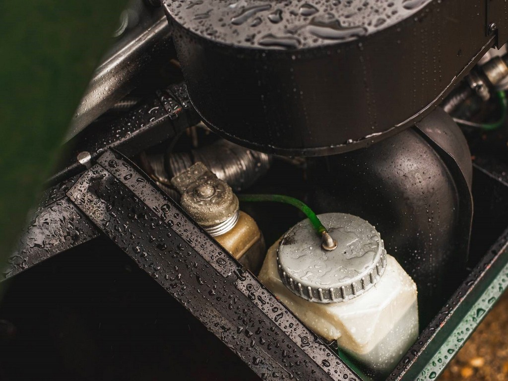 1974 Jaguar E-Type S3 Roadster - Image 14