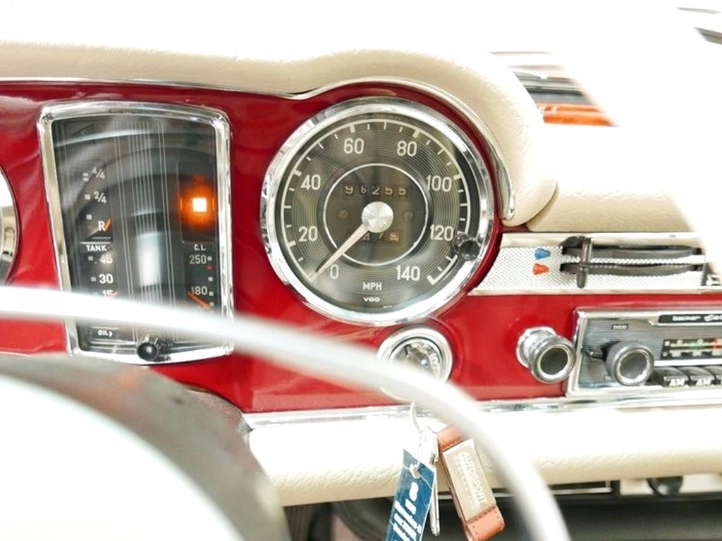 1970 Mercedes‑Benz 280SL Pagoda - Image 8