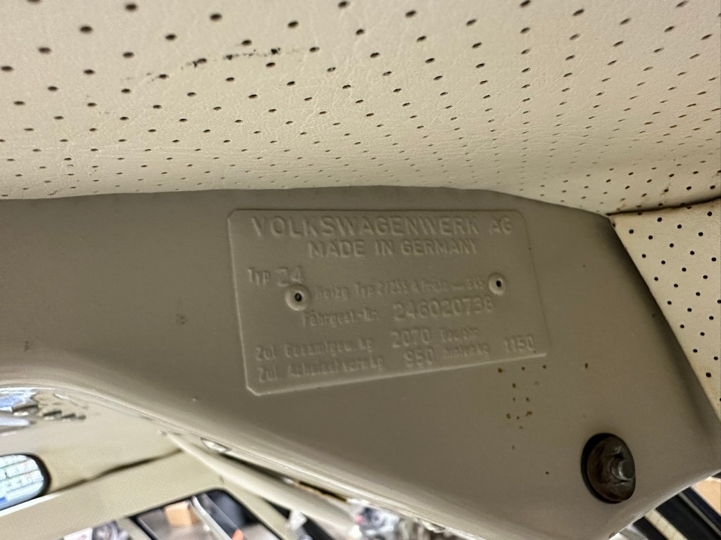 1966 Volkswagen Type 2 21-Window Deluxe Samba - Image 3