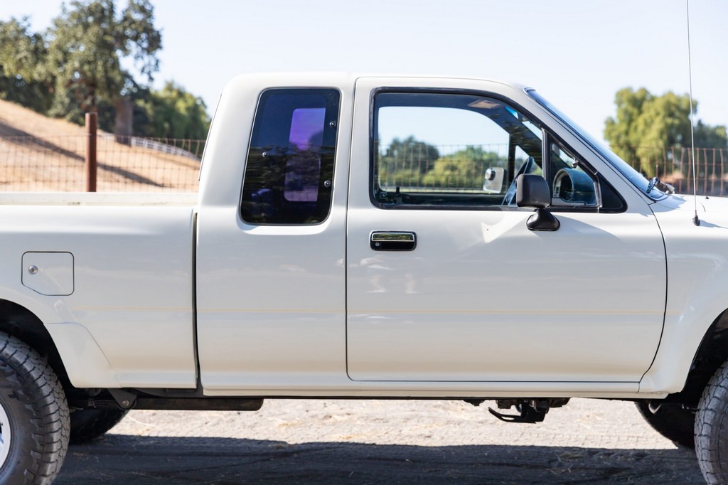 1990 Toyota Pickup XtraCab Deluxe 4×4 - Image 33