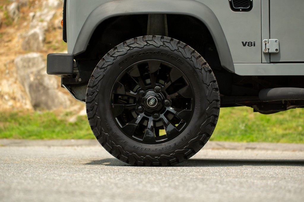 1991 Land Rover Defender 90 - Image 30