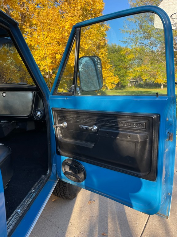 1972 Chevrolet K20 Cheyenne Pickup 4×4 - Image 32