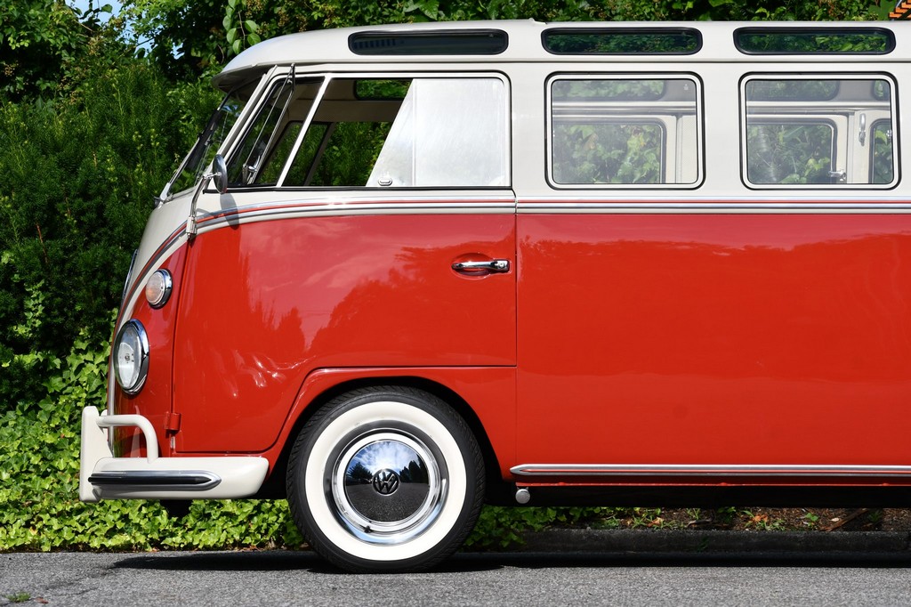 1966 Volkswagen Type 2 21-Window Deluxe Samba - Image 13