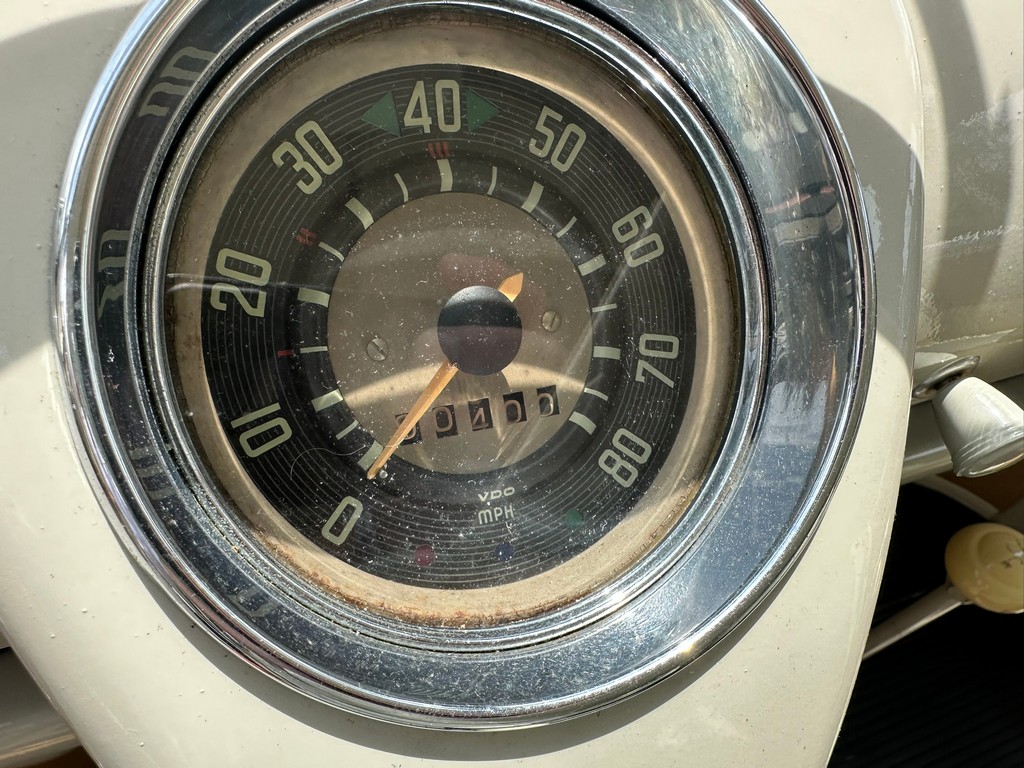 1966 Volkswagen Type 2 21-Window Deluxe Samba - Image 16