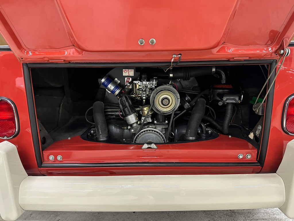 1966 Volkswagen Type 2 21-Window Deluxe Samba - Image 23
