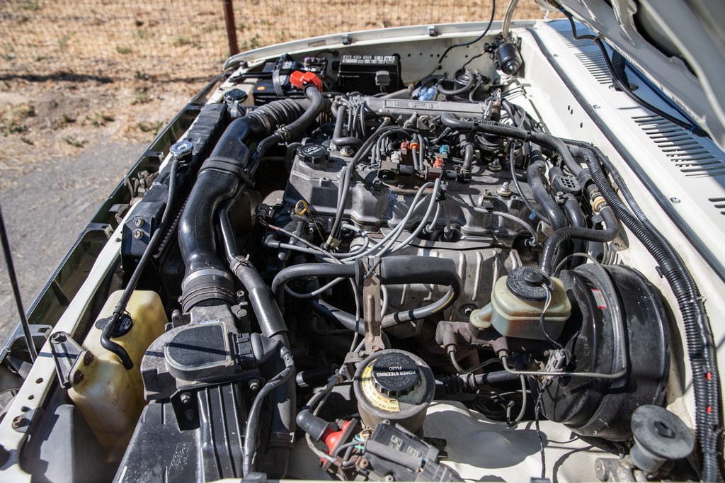 1990 Toyota Pickup XtraCab Deluxe 4×4 - Image 59