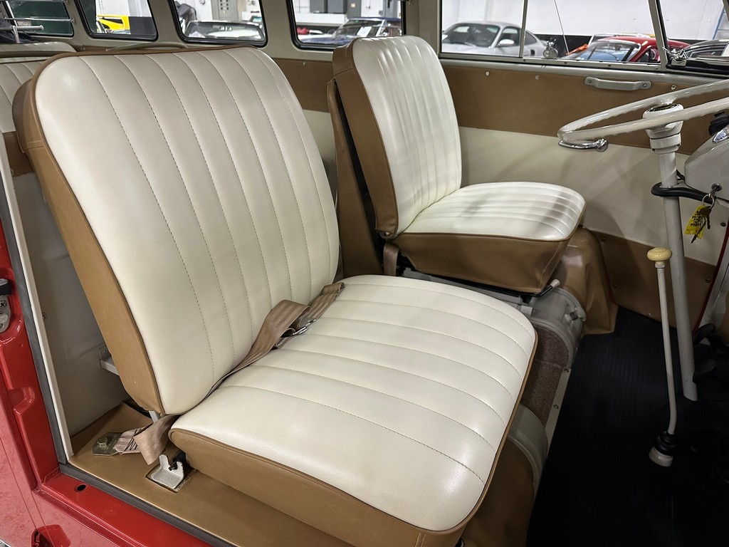 1966 Volkswagen Type 2 21-Window Deluxe Samba - Image 37