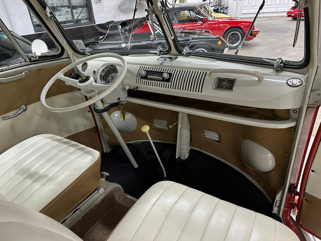 1966 Volkswagen Type 2 21-Window Deluxe Samba - Image 40