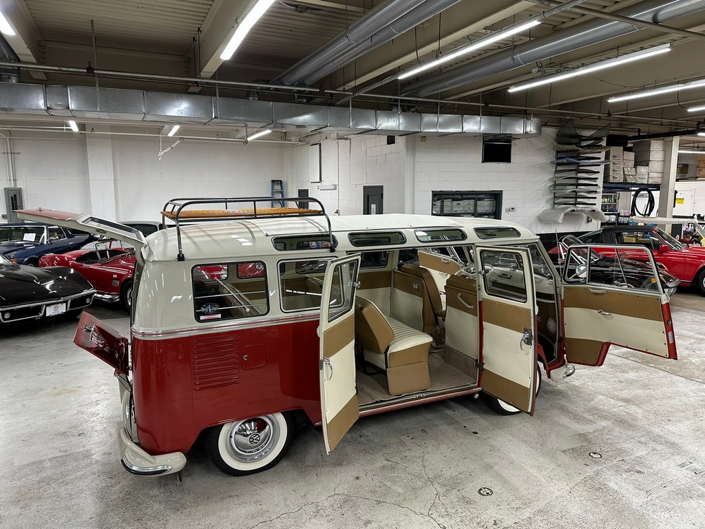 1966 Volkswagen Type 2 21-Window Deluxe Samba - Image 41