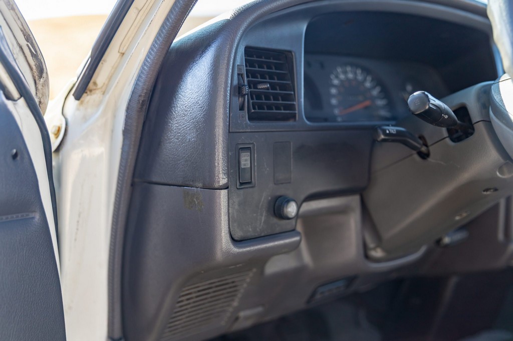 1990 Toyota Pickup XtraCab Deluxe 4×4 - Image 68