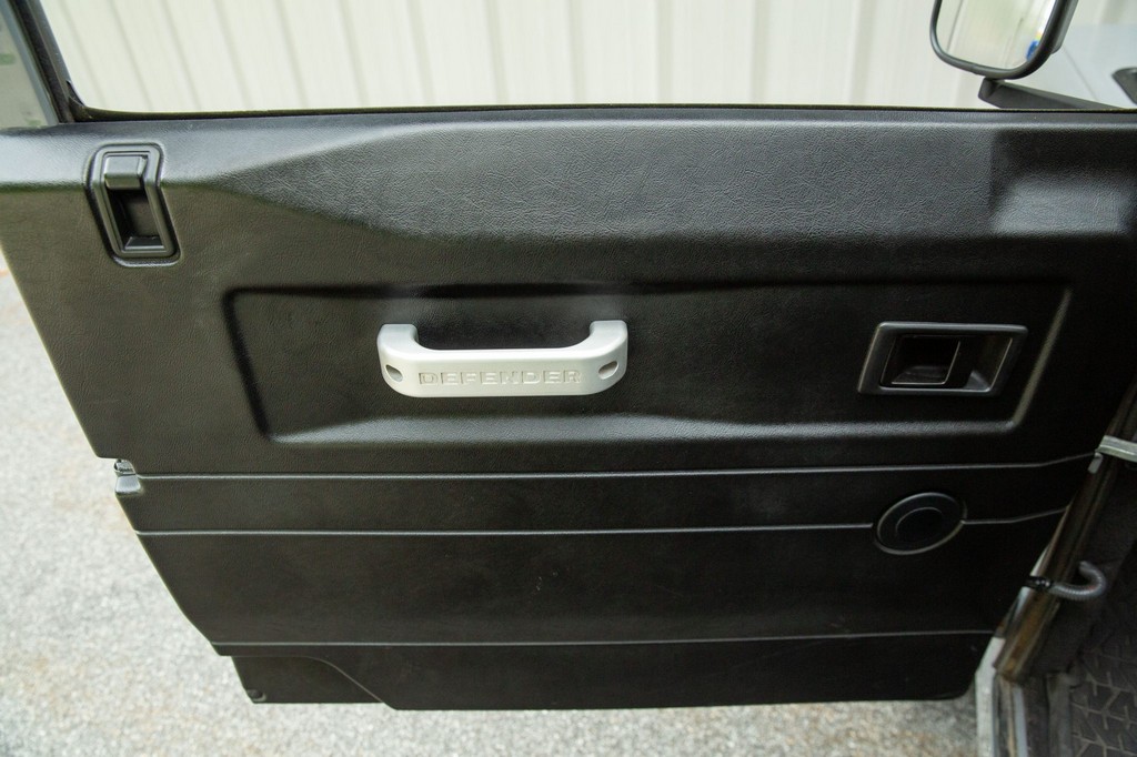 1991 Land Rover Defender 90 - Image 64