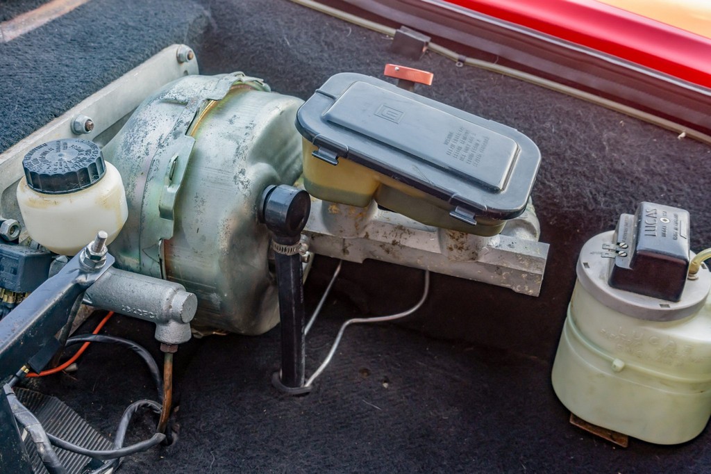 1971 DeTomaso Pantera - Image 20