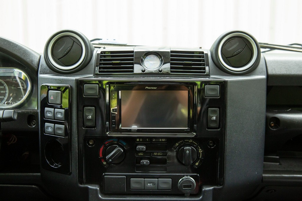 1991 Land Rover Defender 90 - Image 76